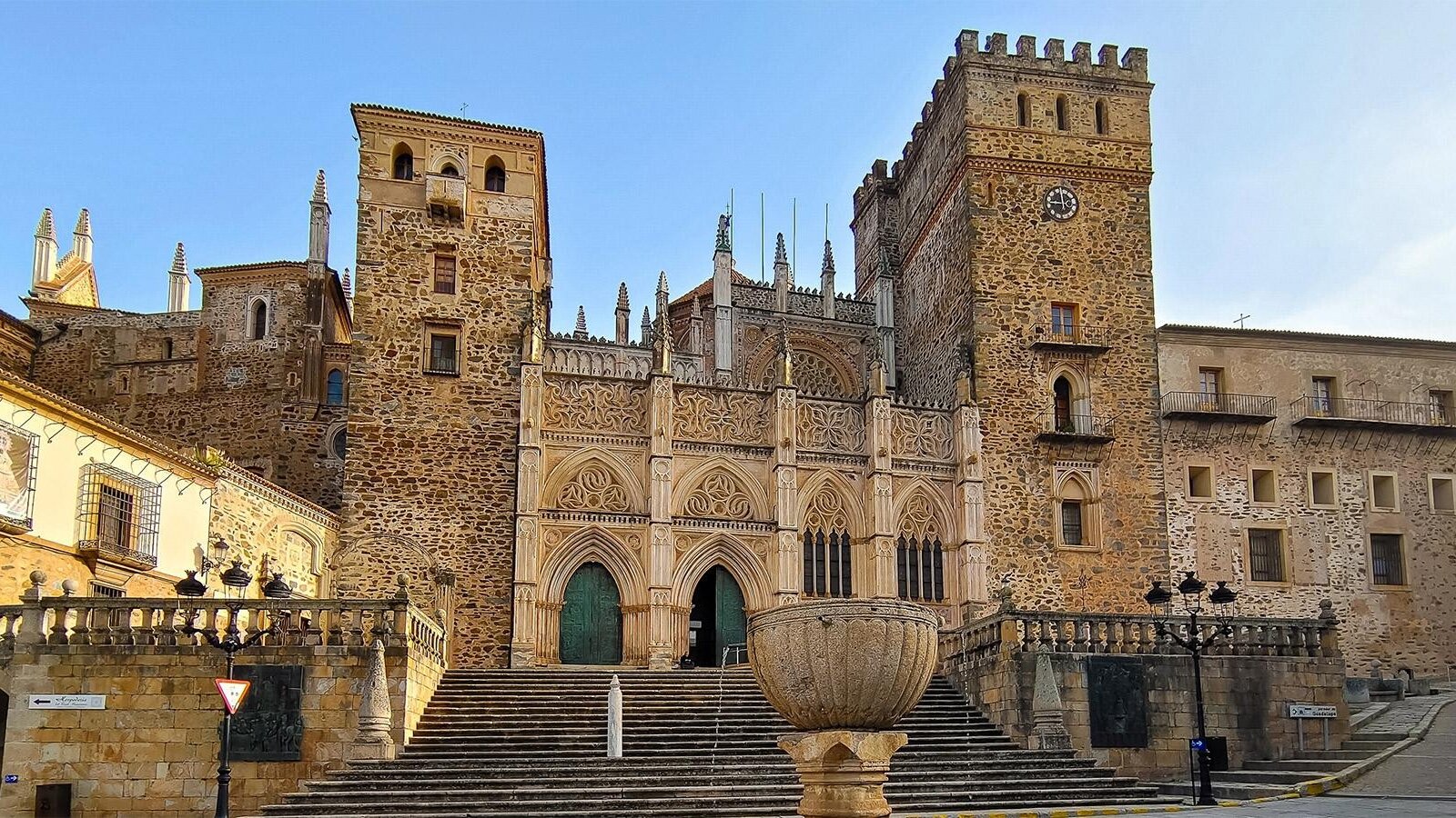 Extremadura, legado histórico, para Mayores de 60 años: Cáceres, Trujillo, Mérida y Monfragüe