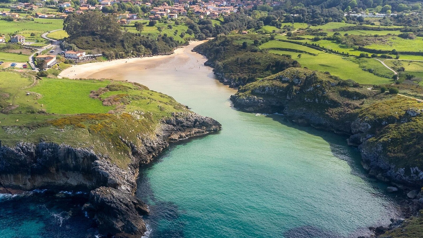 Circuito por Asturias para Mayores de 60 años: Covadonga, Llanes, Cudillero y Gijón
