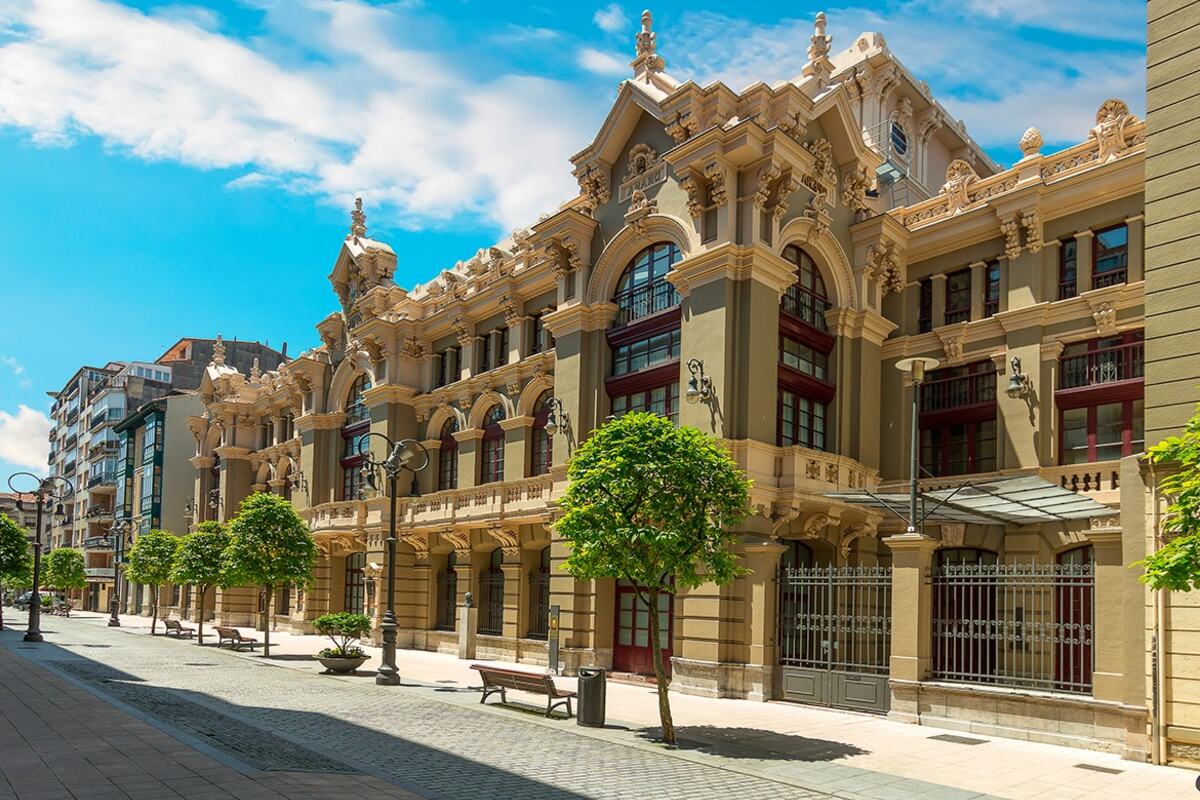 Avilés
