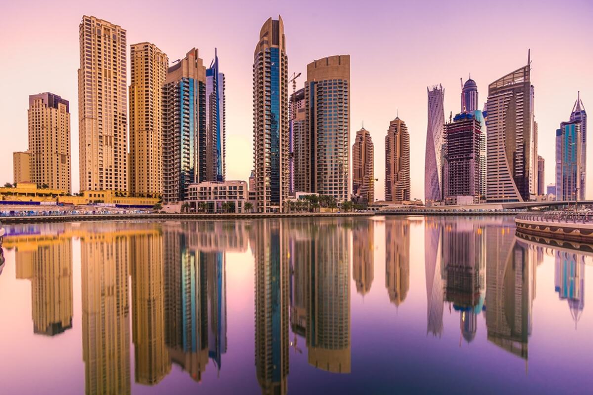 Dubai & Abu Dhabi: Tesoros Esenciales de los EAU