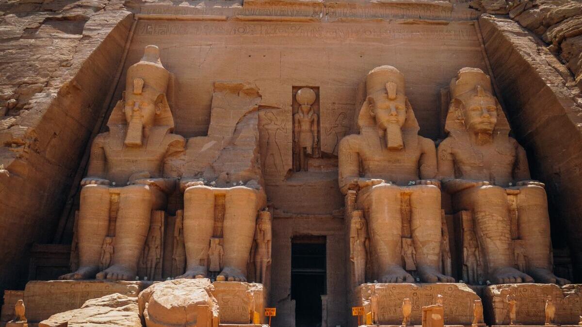Promoción Egipto con Abu Simbel 8 Días en Fin de Año (Chárter)