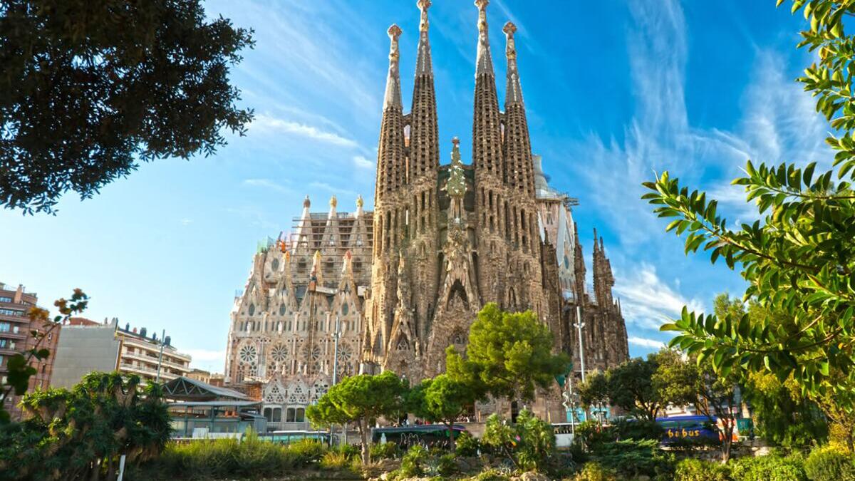 Circuito Fantasía en Europa y el Cantábrico (de Barcelona a Madrid)