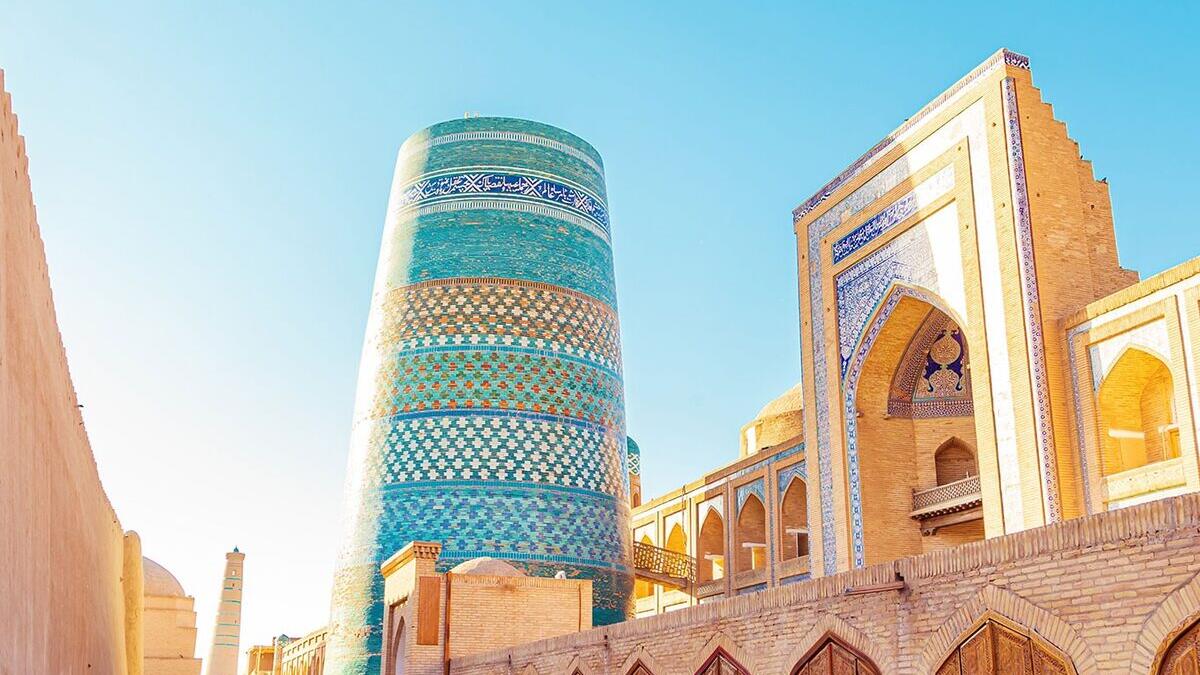 Uzbekistán, Azerbaiyán e Irán