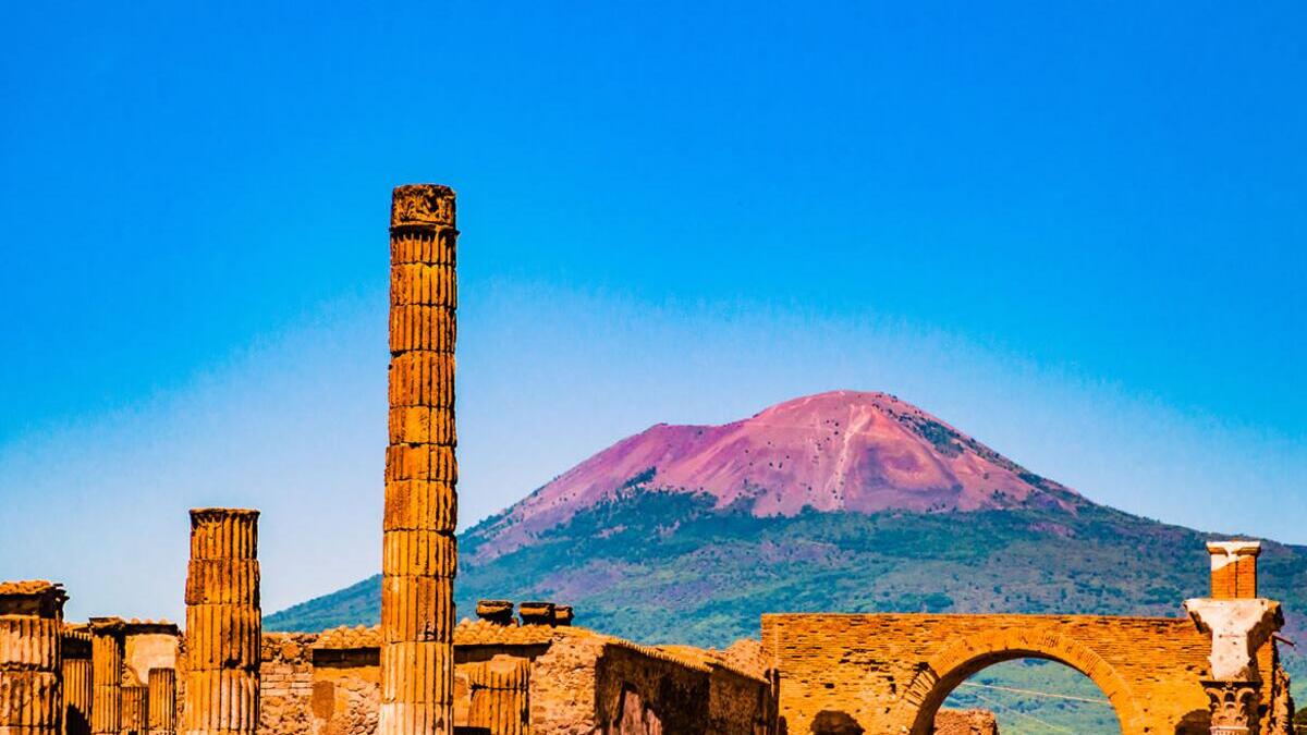 Italia Esencial: Nápoles, Pompeya y la Mágica Costa Amalfitana