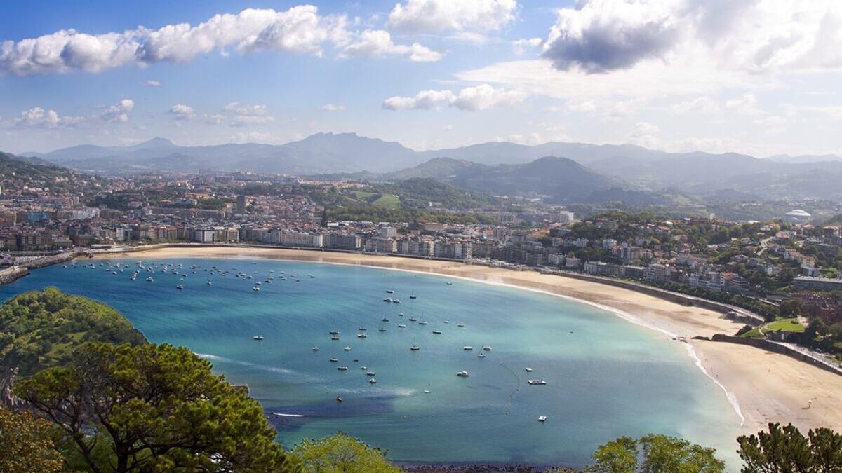 Viaje País Vasco al Completo mar y montaña en bus 2026