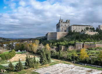 Ucles
