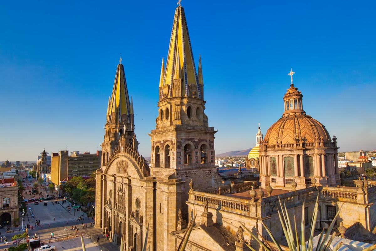 Circuito Guadalajara, la Alcarria y Pueblos Negros en bus 2026