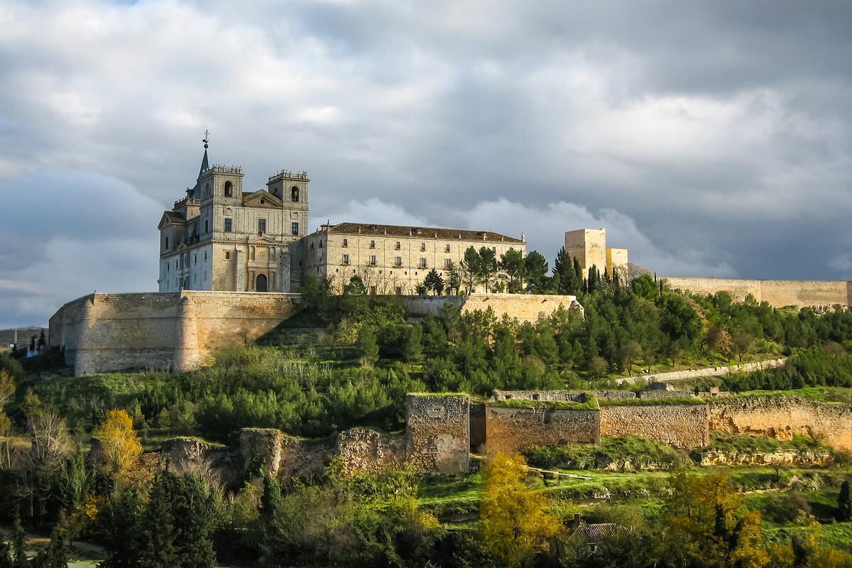 Ucles