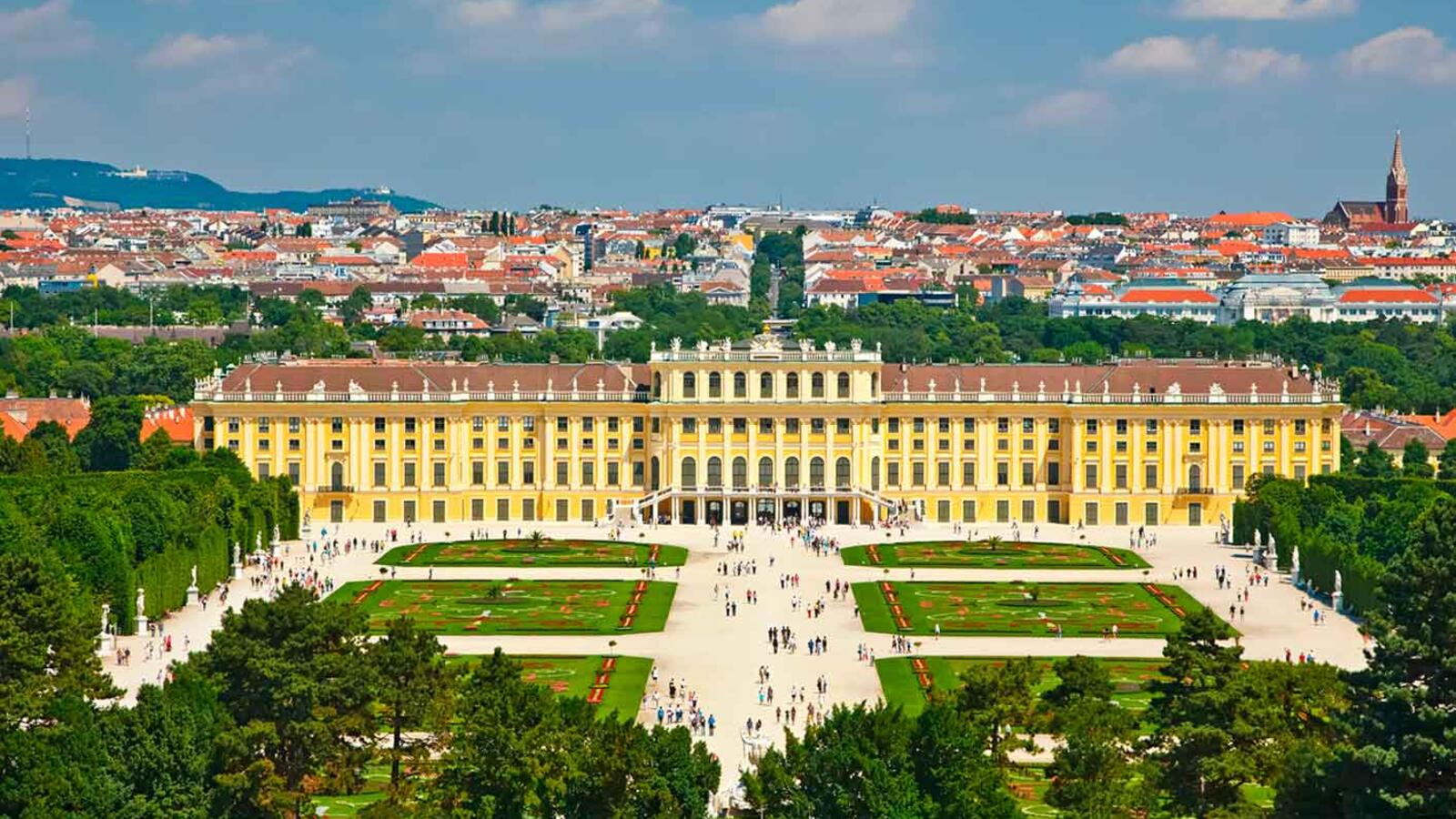 Viena y Praga: Un Viaje Clásico por Austria y Chequia