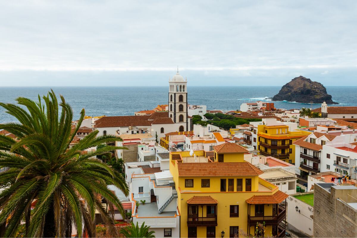 Tenerife: La isla de la eterna primavera para seniors