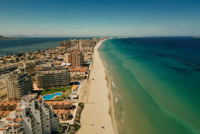 La Manga del Mar Menor desde el aire