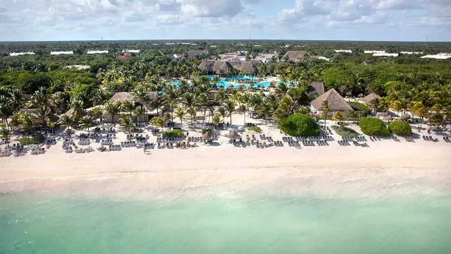 Grand Palladium Colonial Resort & Spa